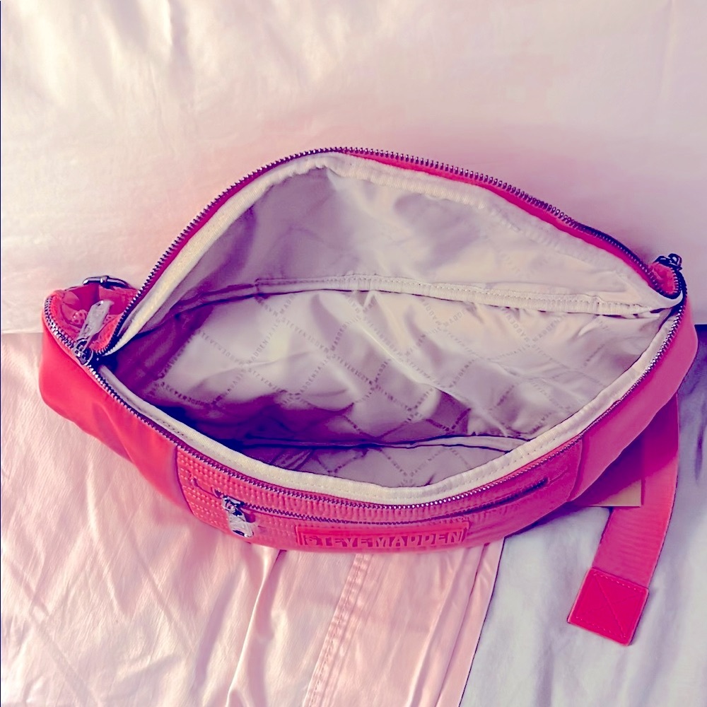 Steve Madden-Candy Pink-Extra Large Sling/Belt Bag-NWT - Picture 6 of 7